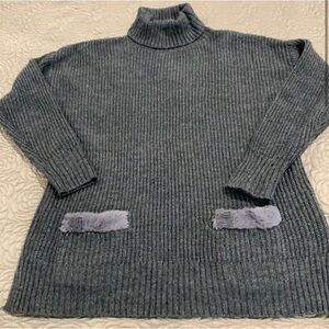 August Silk gray sweater